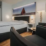 מלון Hotel Spiekeroog 3*