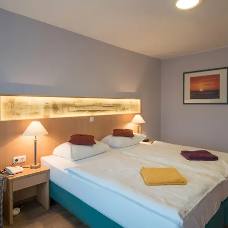 Отель Hotel Spiekeroog Шпикерог